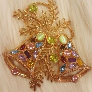 LARGE HOLIDAY WREATH‎ BROOCH
